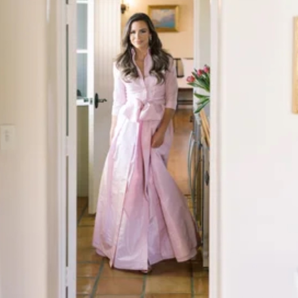 Effortlessly Elegant Gown - Perfect Pink. Luciana Emilia. Size 4  Gorgeous Dress - Picture 2 of 16